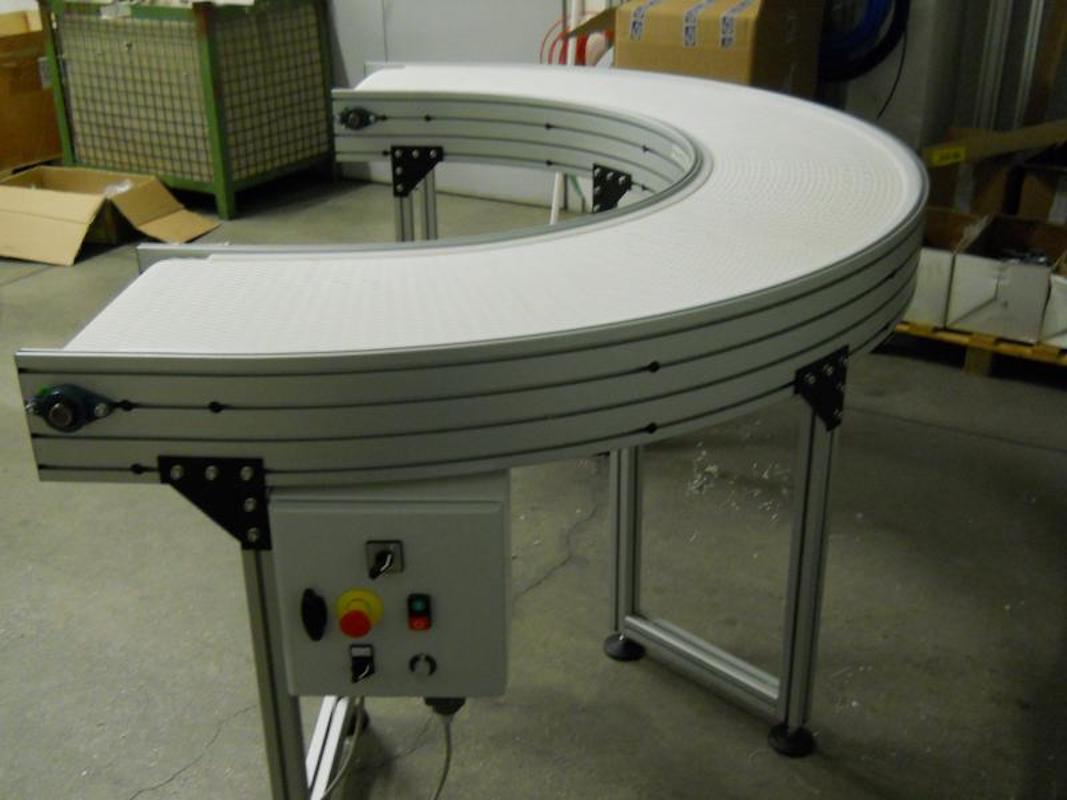 Nastro trasportatore a maglia plastica - curva a 180°
